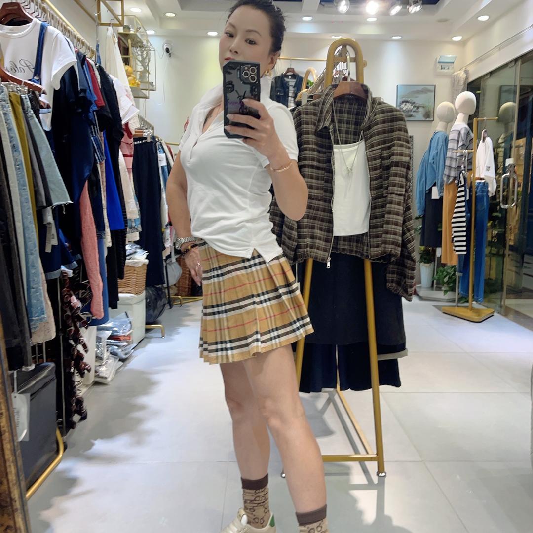 Lucy名绣天下