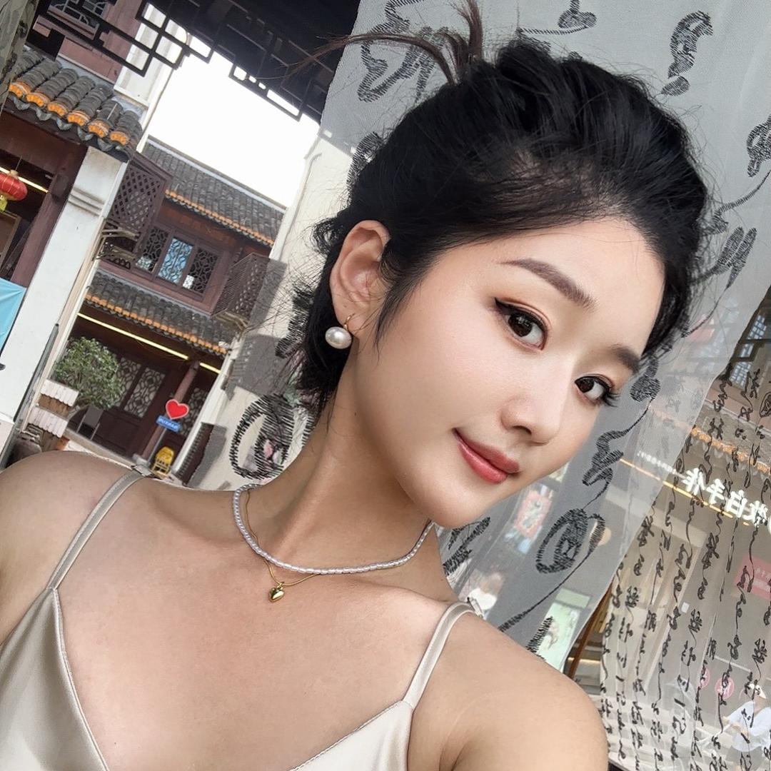 星星 。