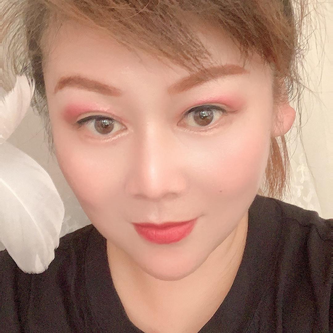 丁洁爱唱歌