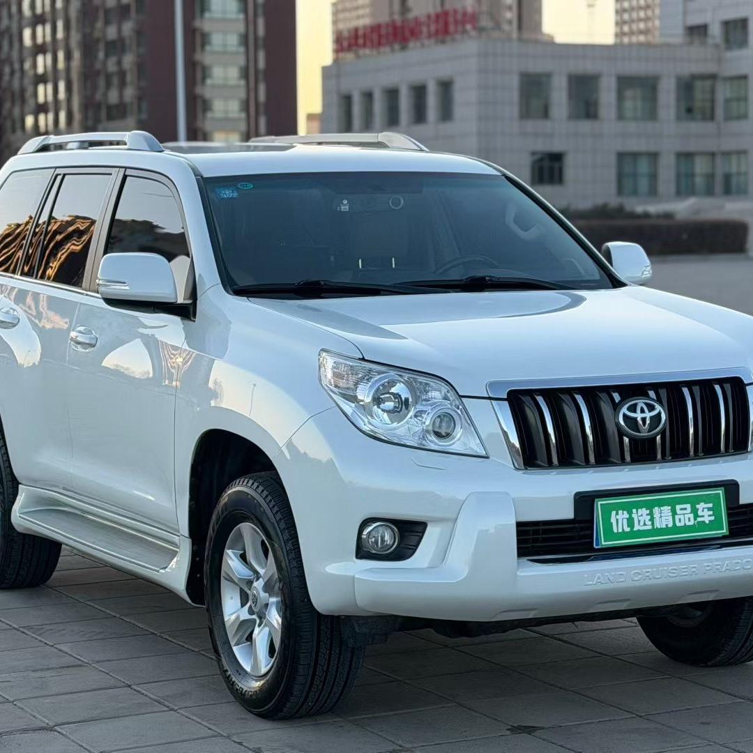 赤峰小星二手车