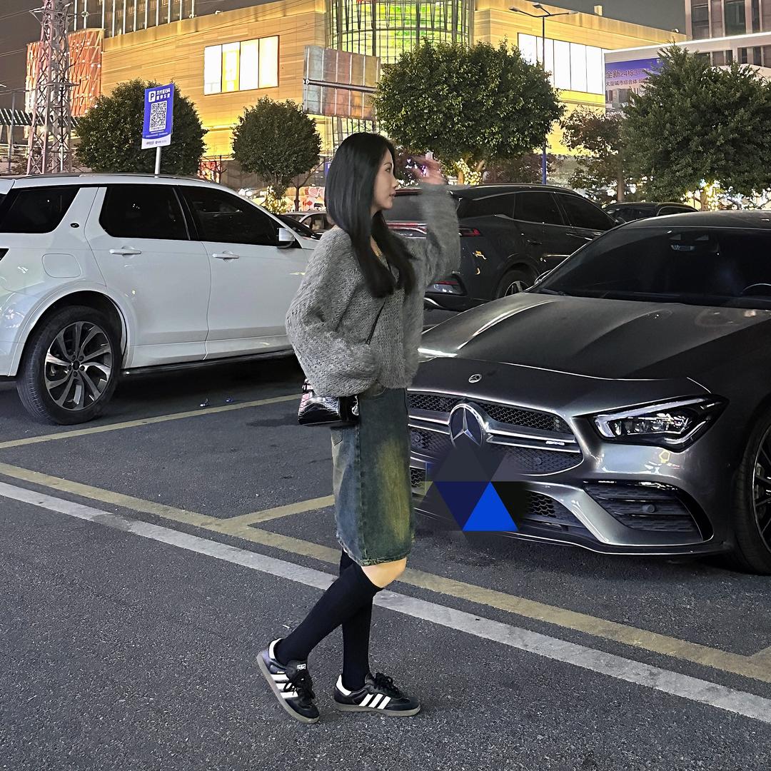 【寞冭冭。。👪】