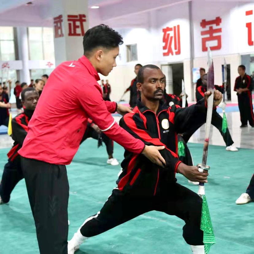 延鲁郭松教练教武术（收徒中）@抖音