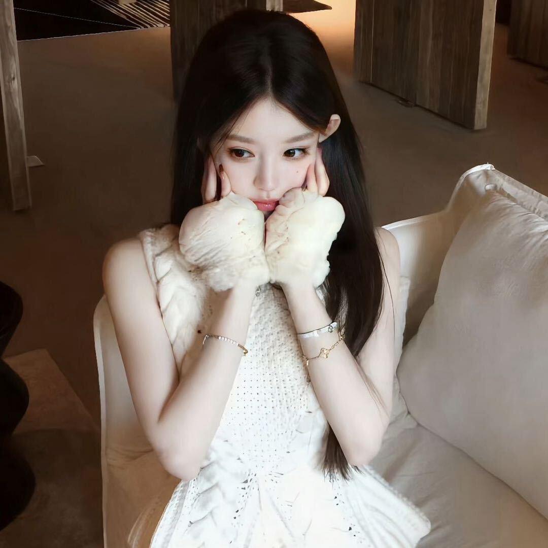 小栗子.