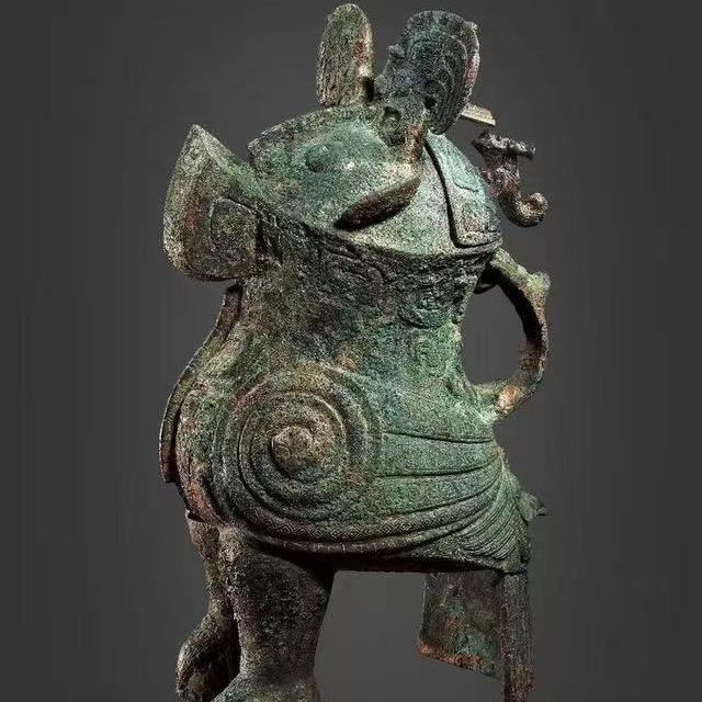 青铜展工艺品馆