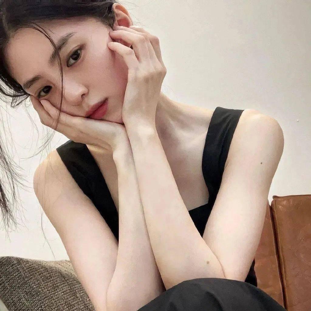 美娜🧚🏻‍♀️