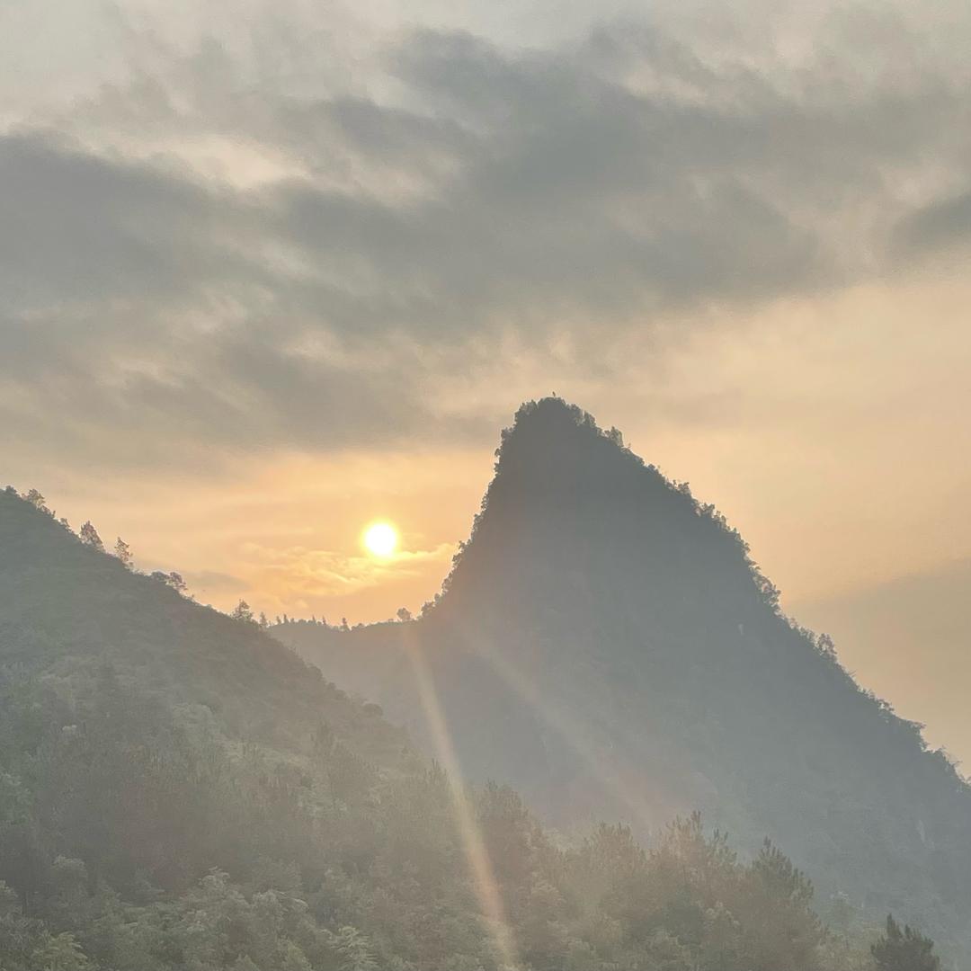 《无唐》先生