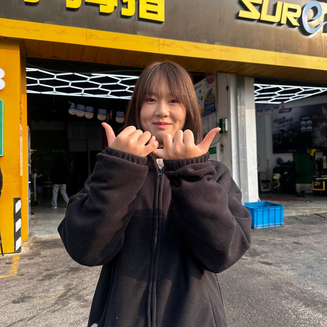 小拇指茜茜修车