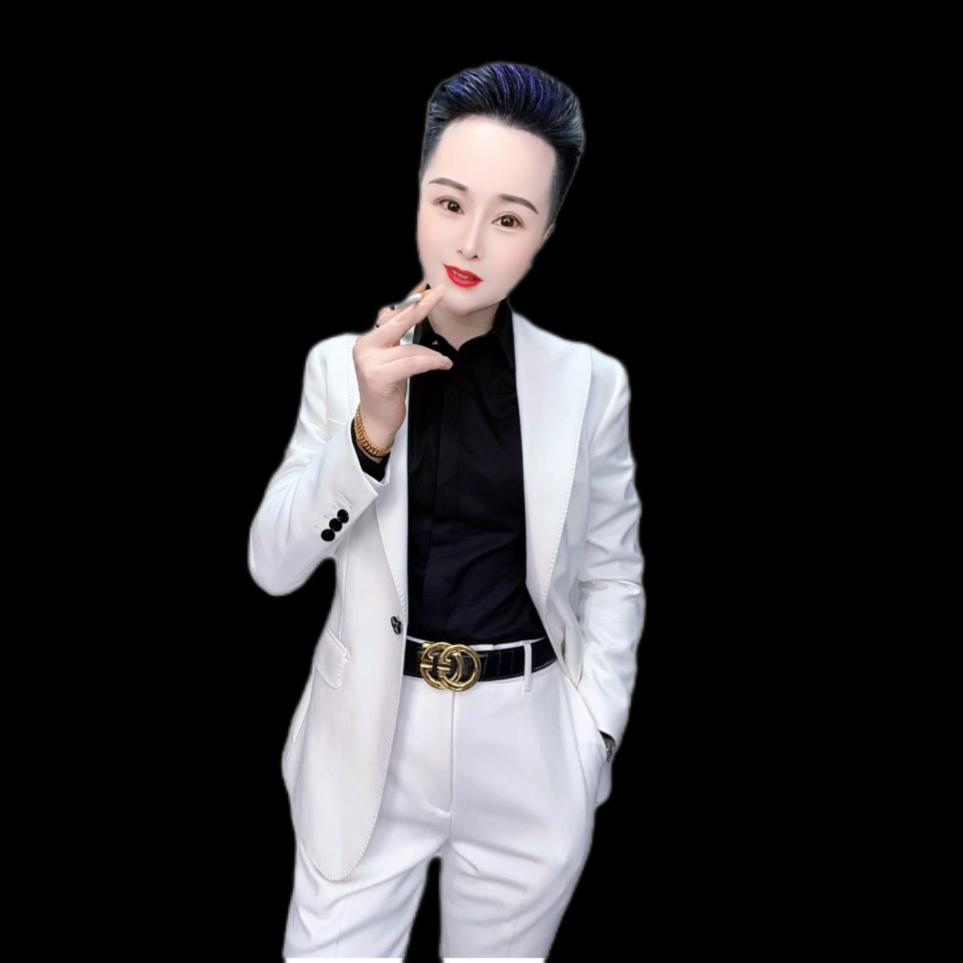 白衣哥轻奢女装高端西装