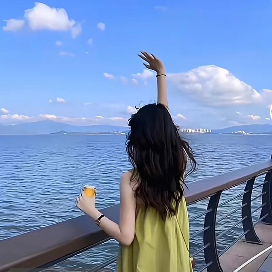 右萌萌穿搭