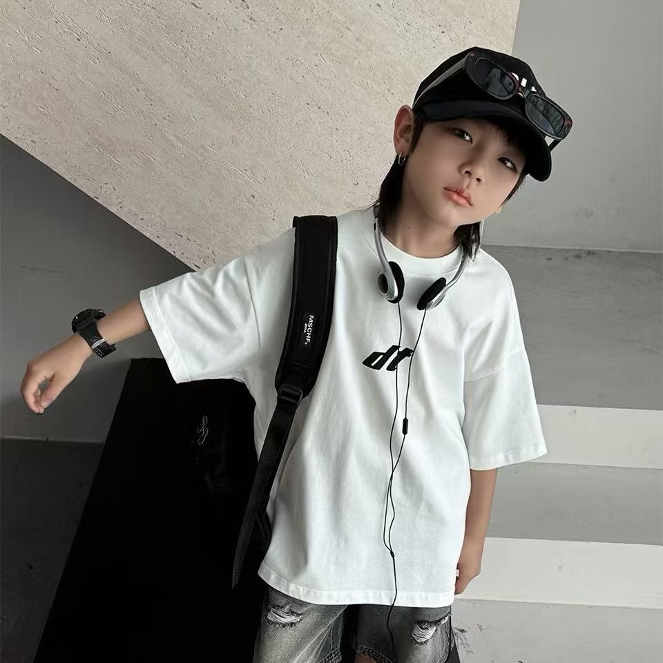 潮童依馆