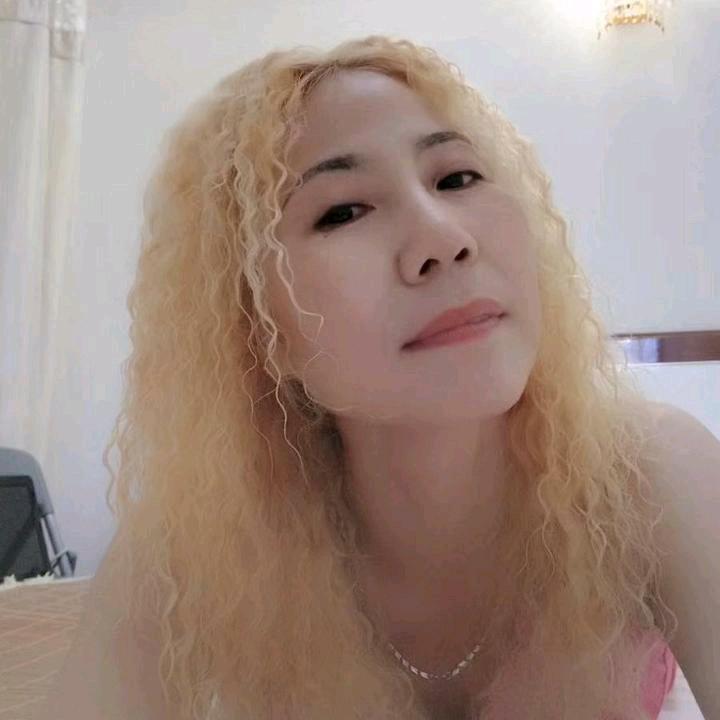 张老师$霞光照