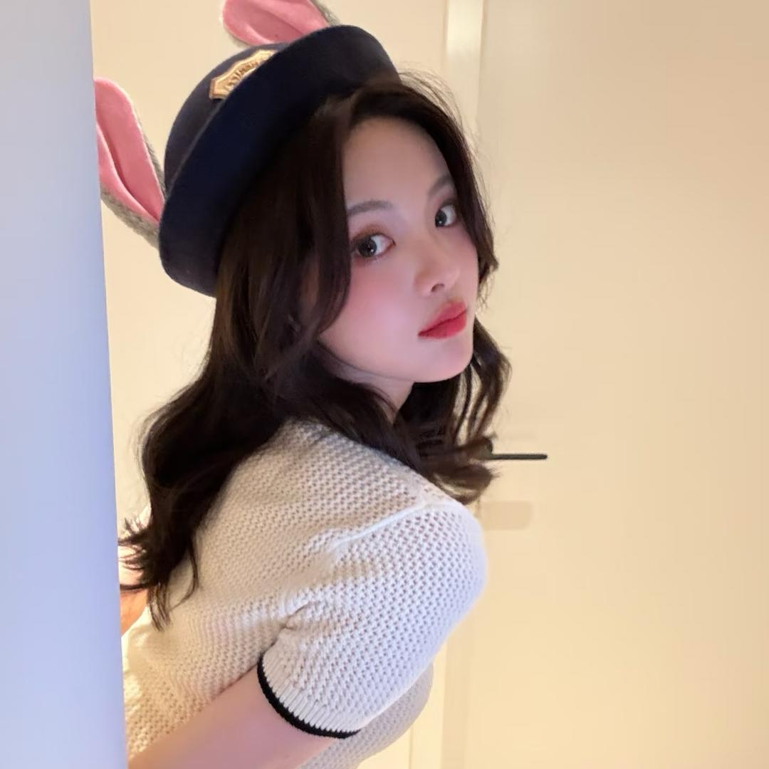 岳岳爱喝冰美式