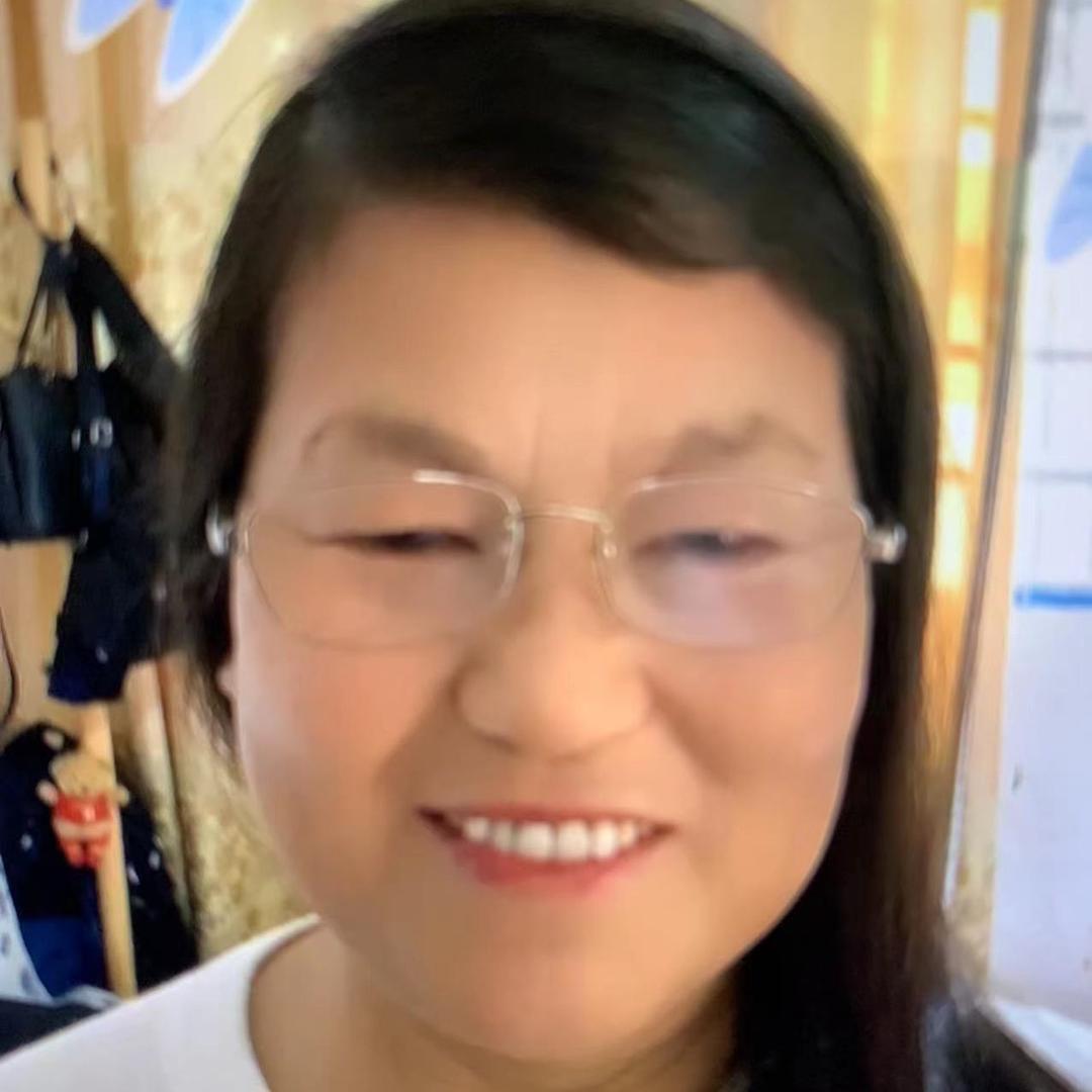 安然一笑