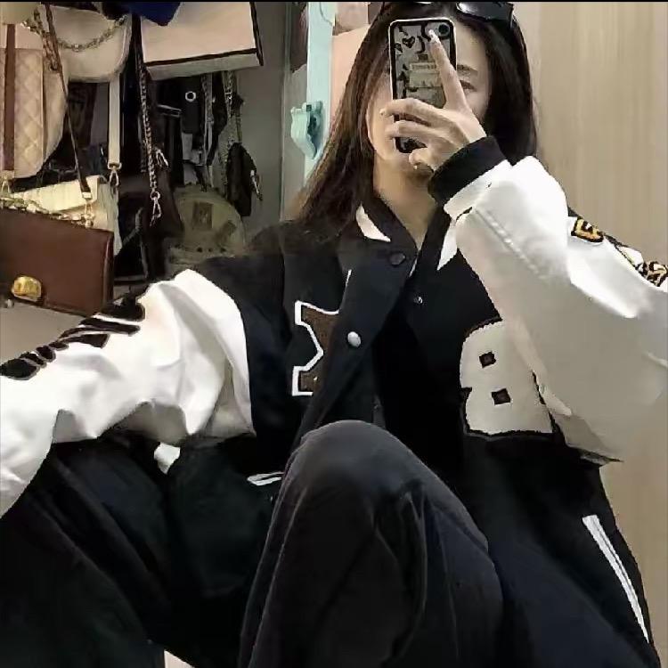 辉美优服装