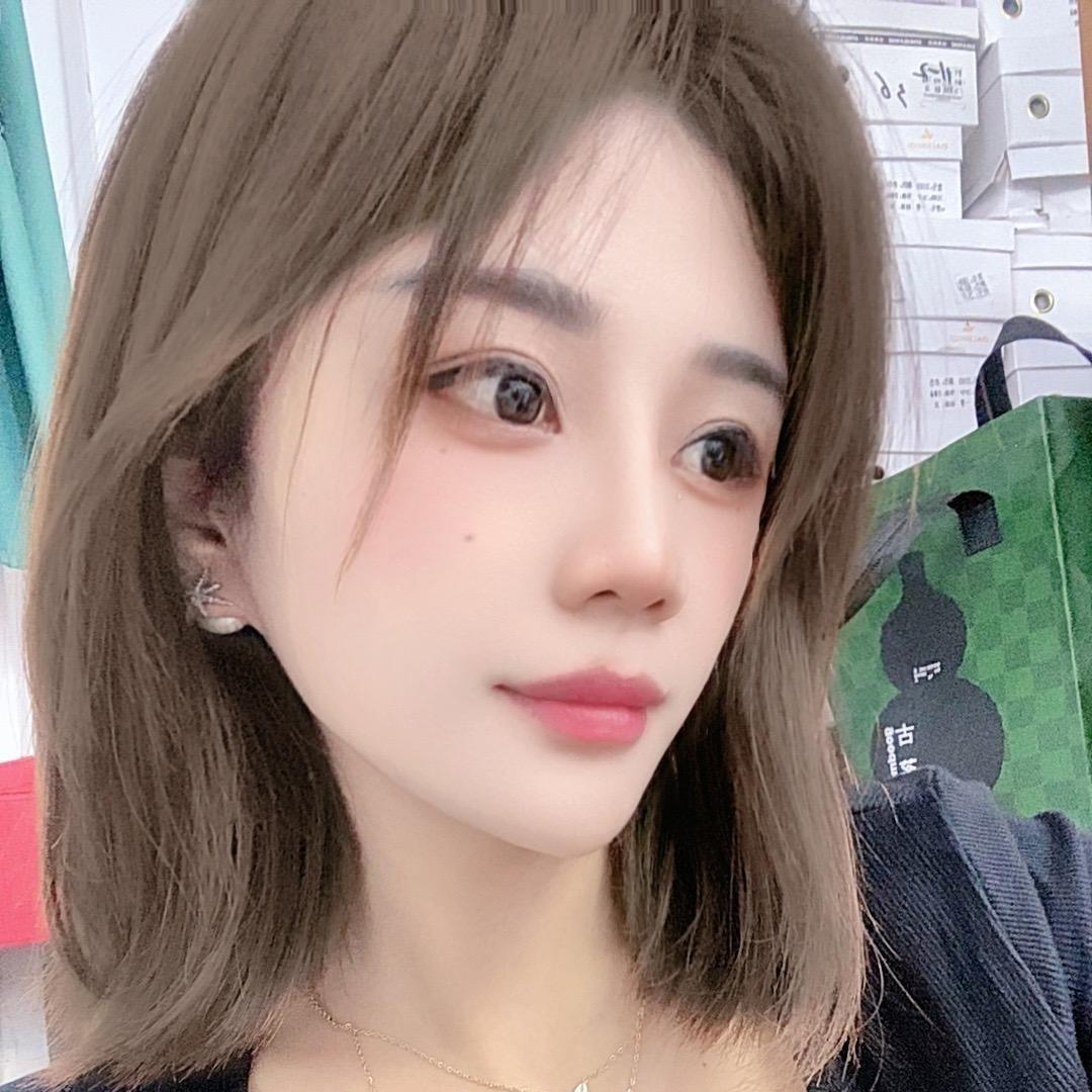 小蛮腰服装店