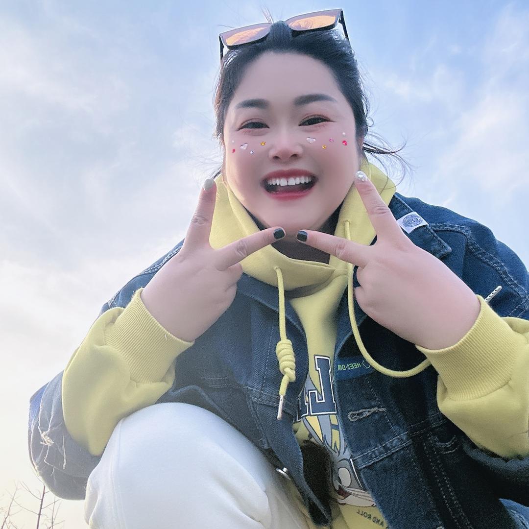蚌埠市淮上区周娟娟女装商行