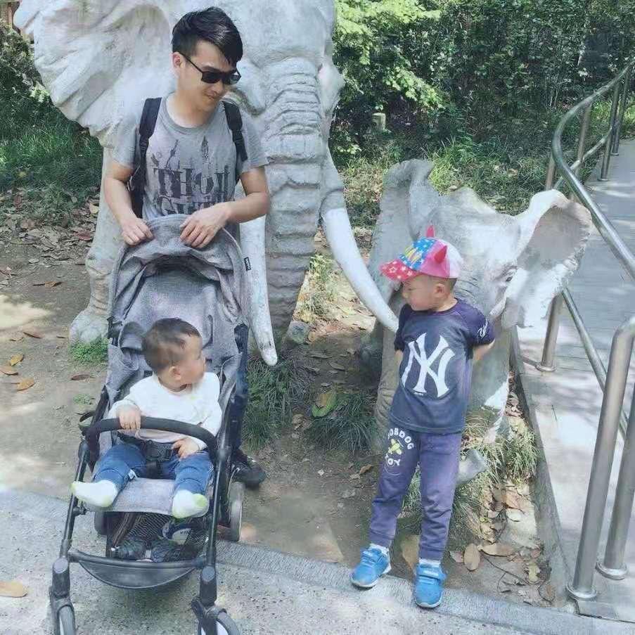 热心市民费先生