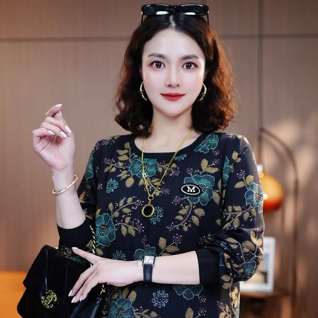 深圳奕辰轻奢女装