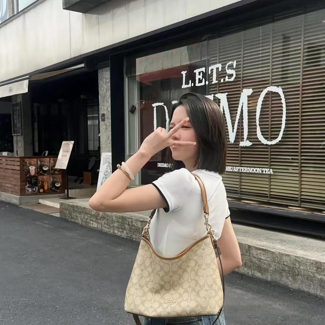 俏美小幸运包呀