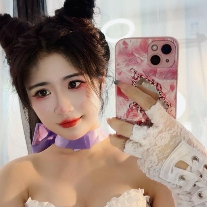 兴奋的母熊（志康的女儿）