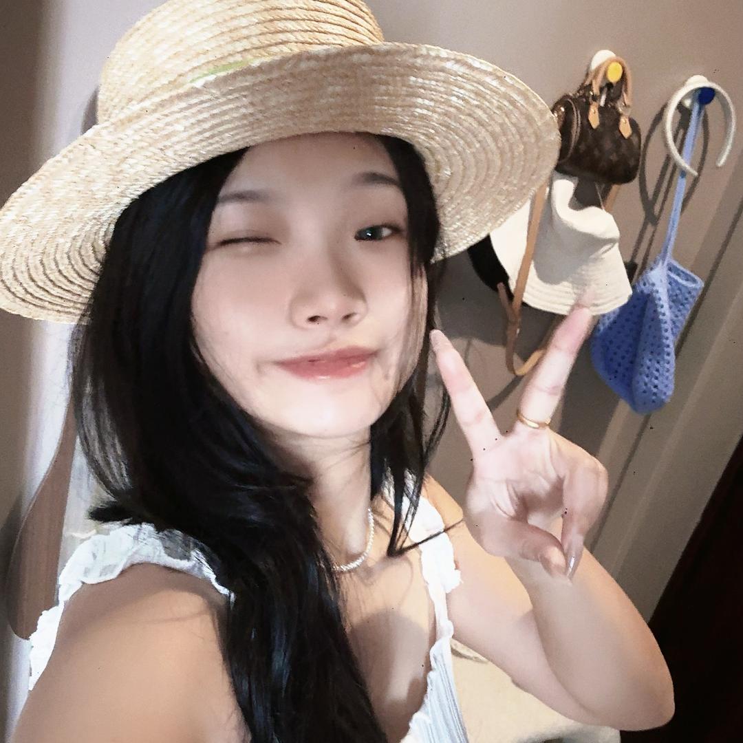 小吕同学