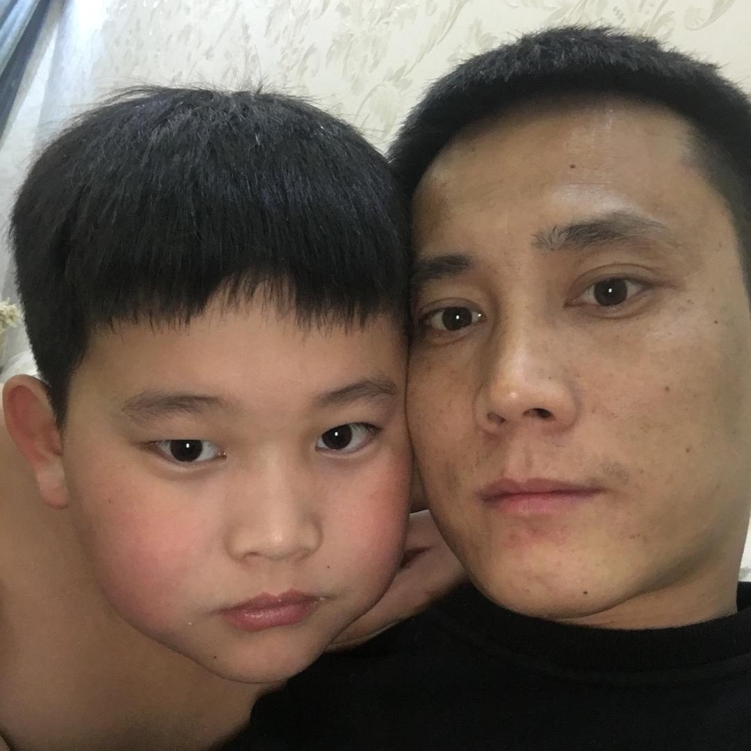 安鑫：防盗门.卫浴.炉具.