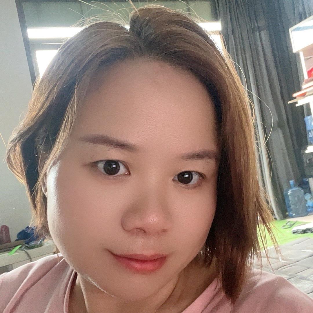 在汉寿做汽车座椅脚垫的彭姐