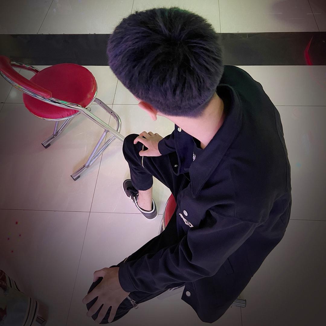 彤佬板💫