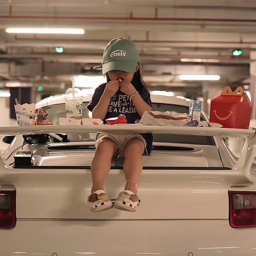 谦虚好学的摩卡