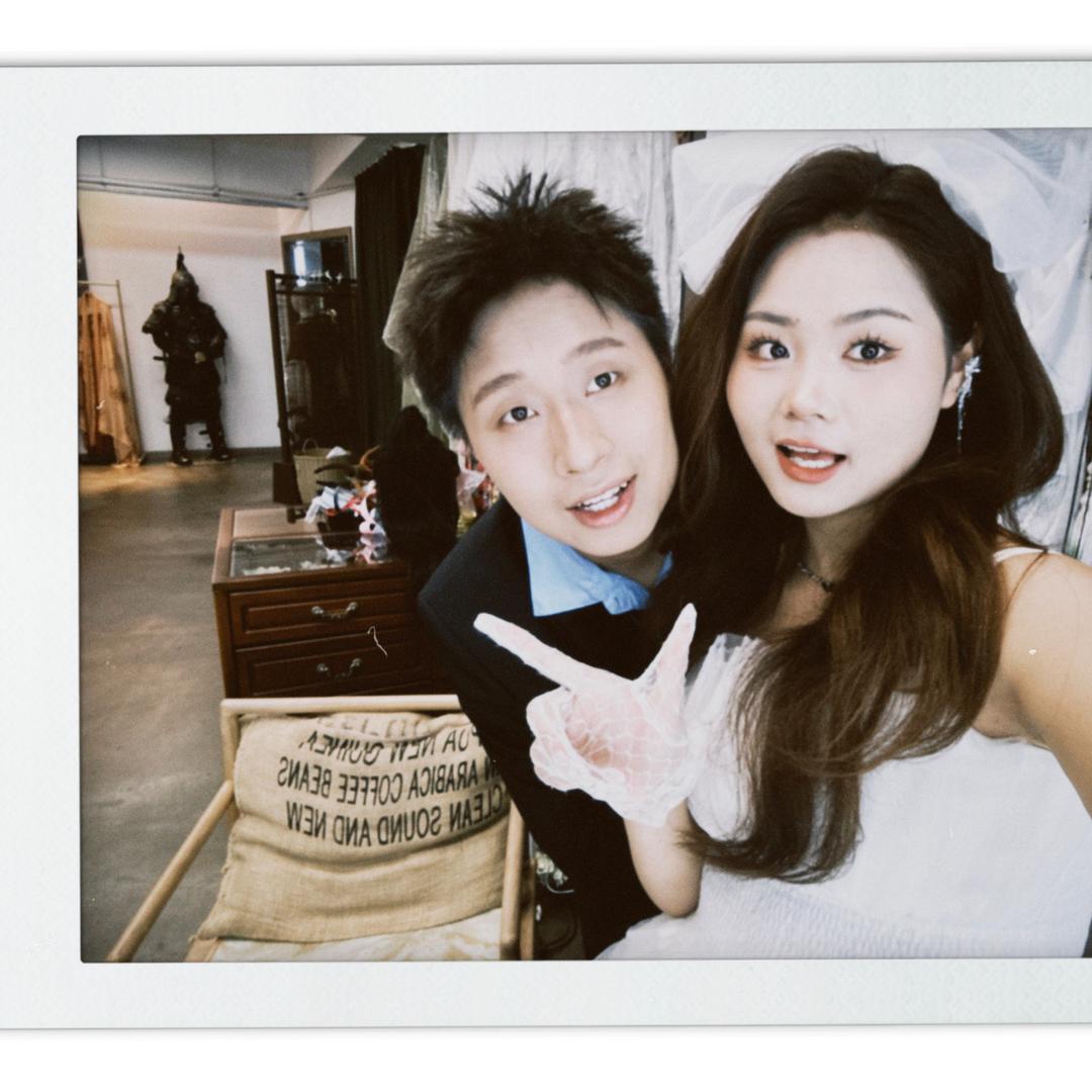 👩‍❤️‍💋‍👨