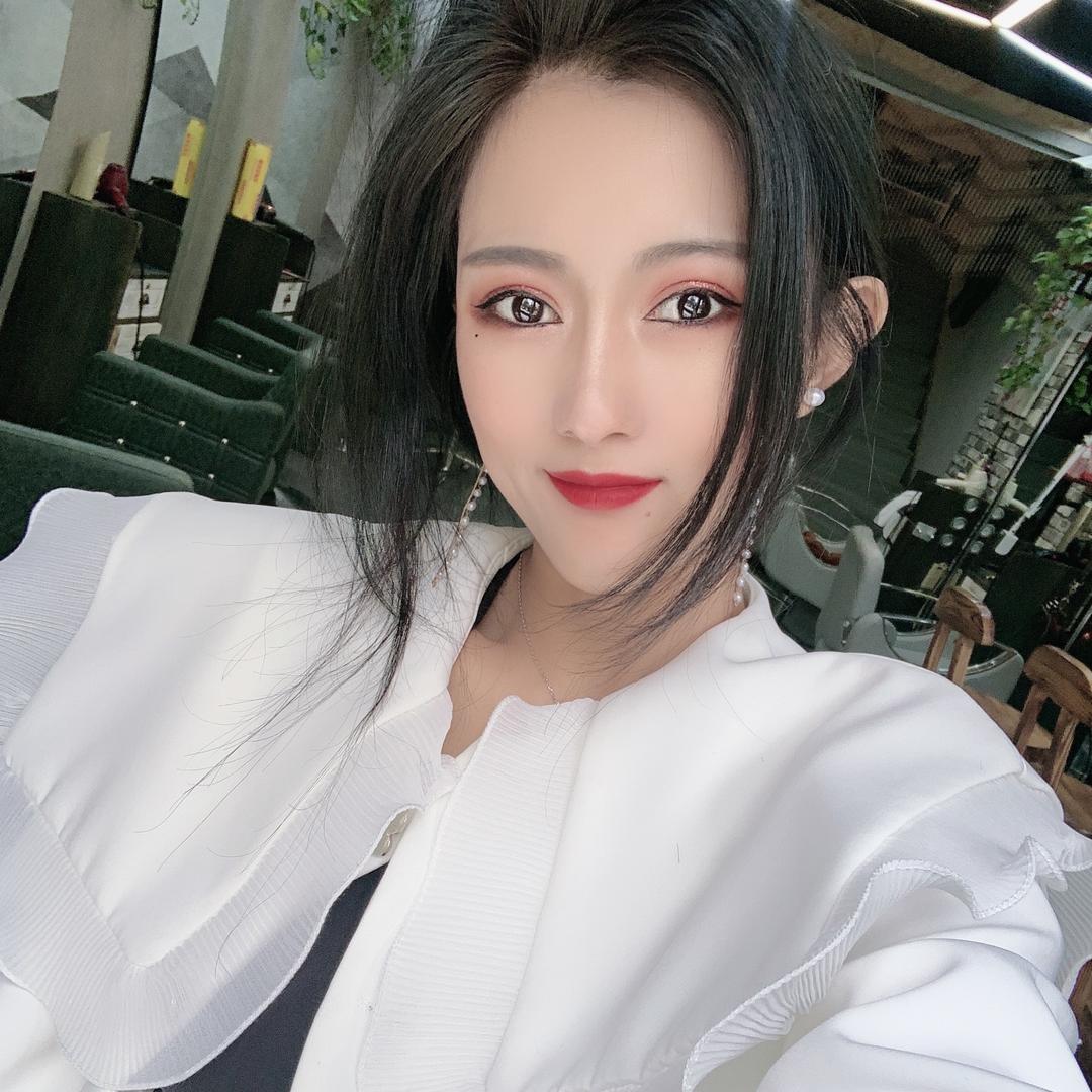孔雀城 领颜美容美发 双儿