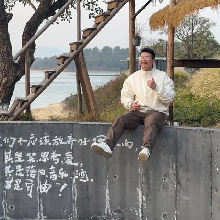 霖南流量小师弟