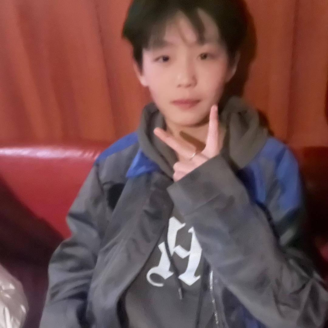 曹潇月
