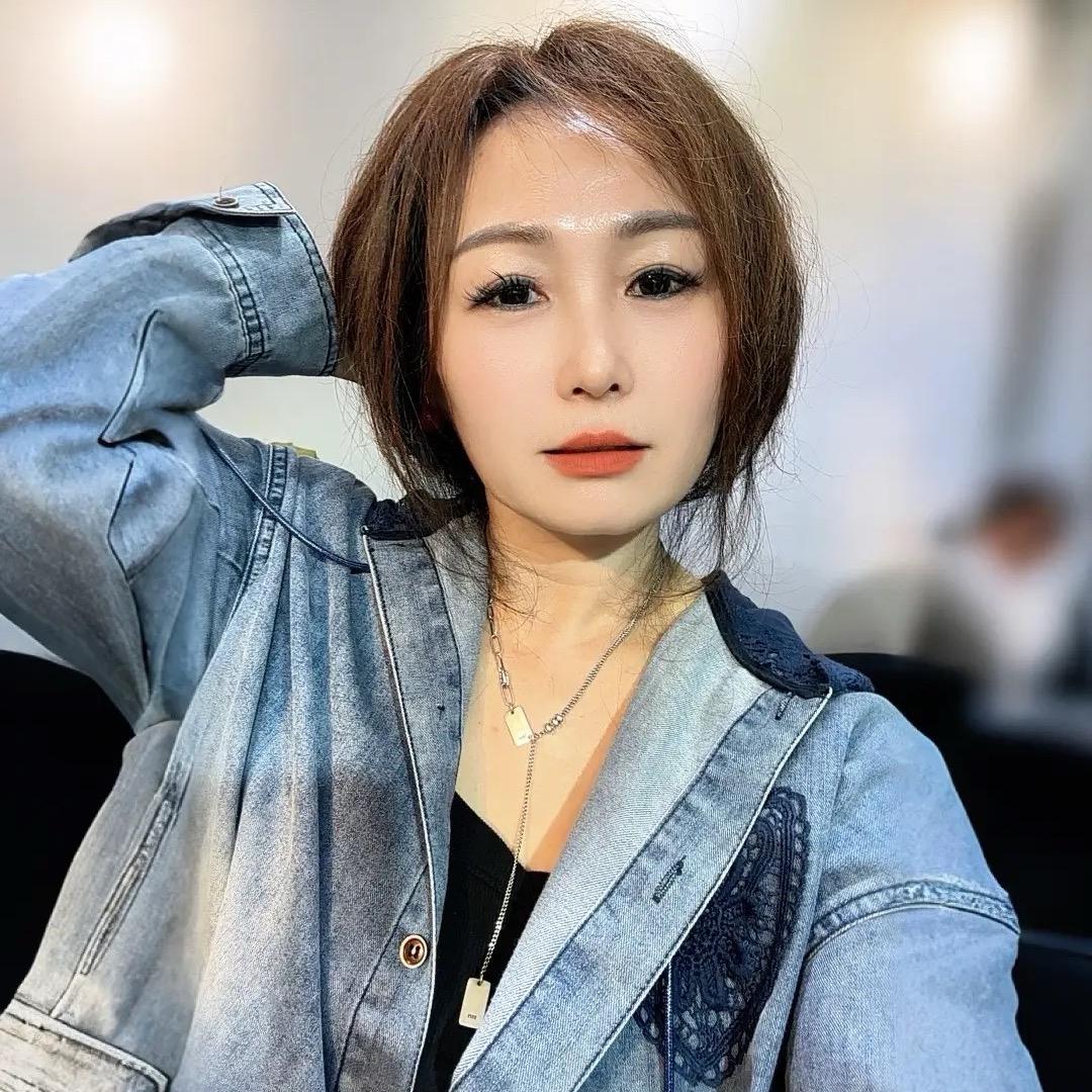（小姨）利利
