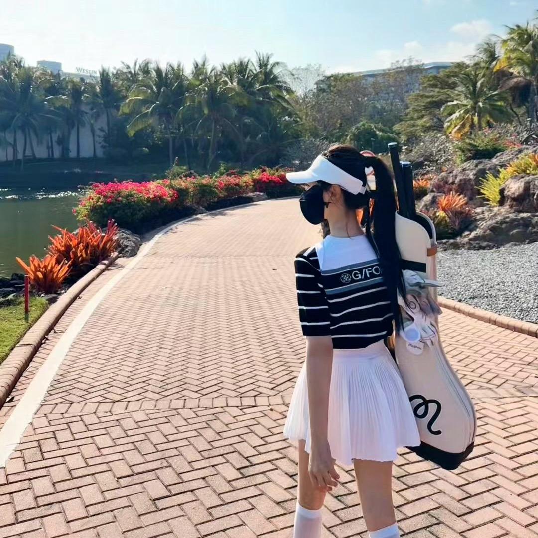 第一个球在🏌️‍♀️⛳
