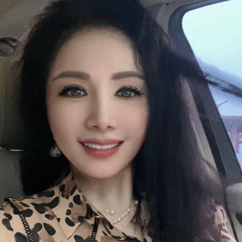 嫣然一笑
