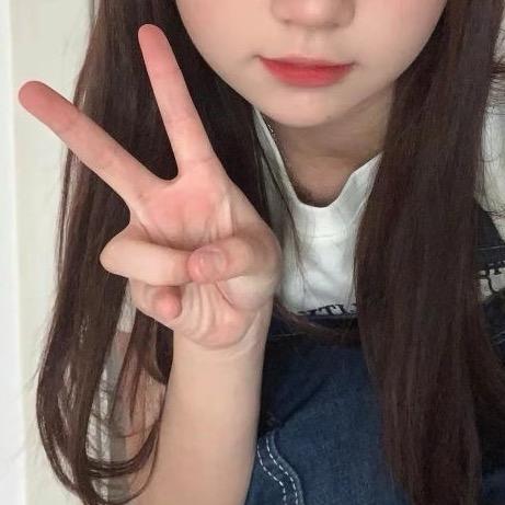 小慧爱吃黄瓜
