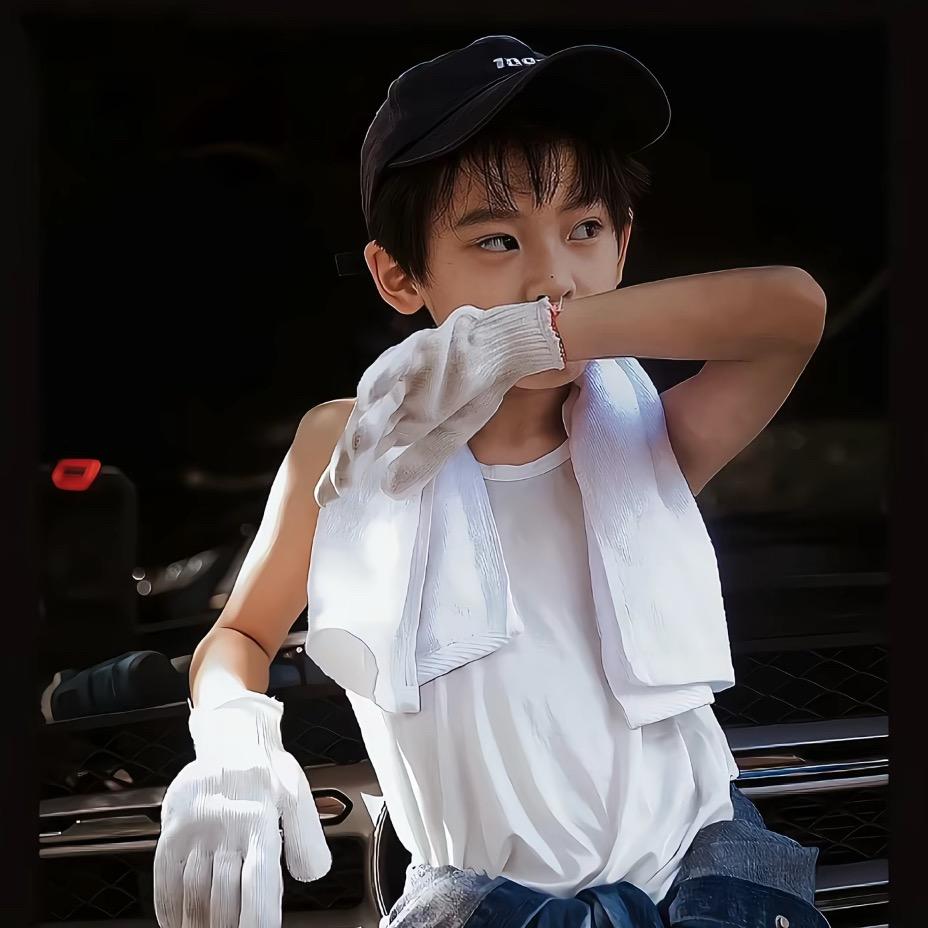 亭瞳.