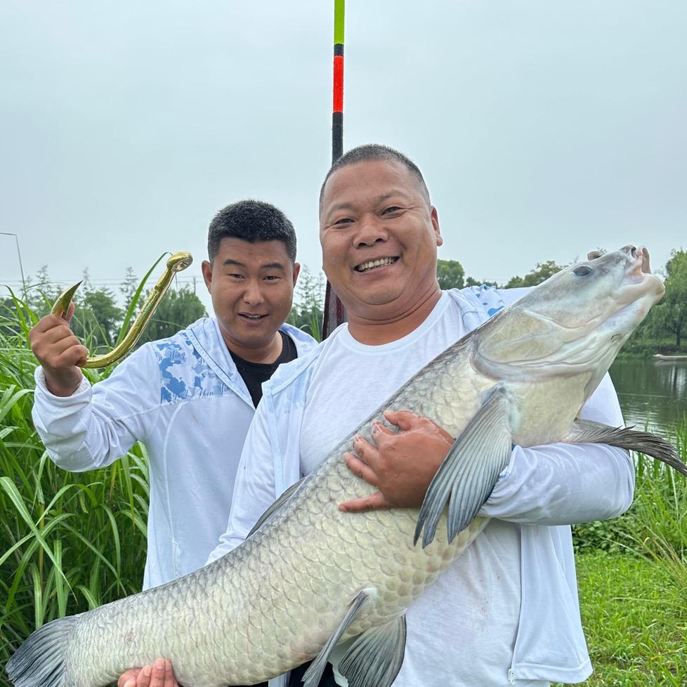 阿鞭（鲫鱼大叔）