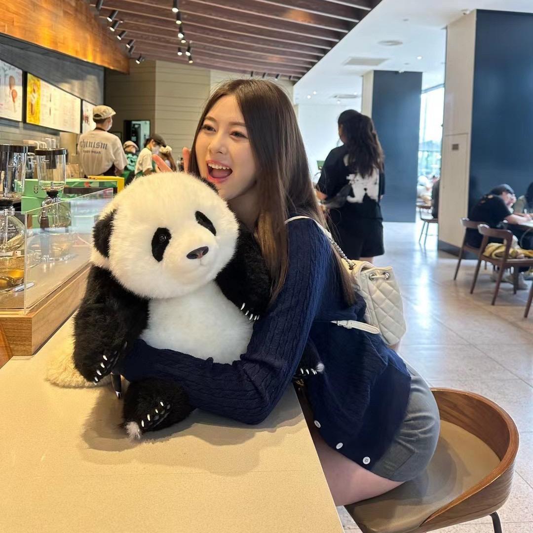 邹摸摸