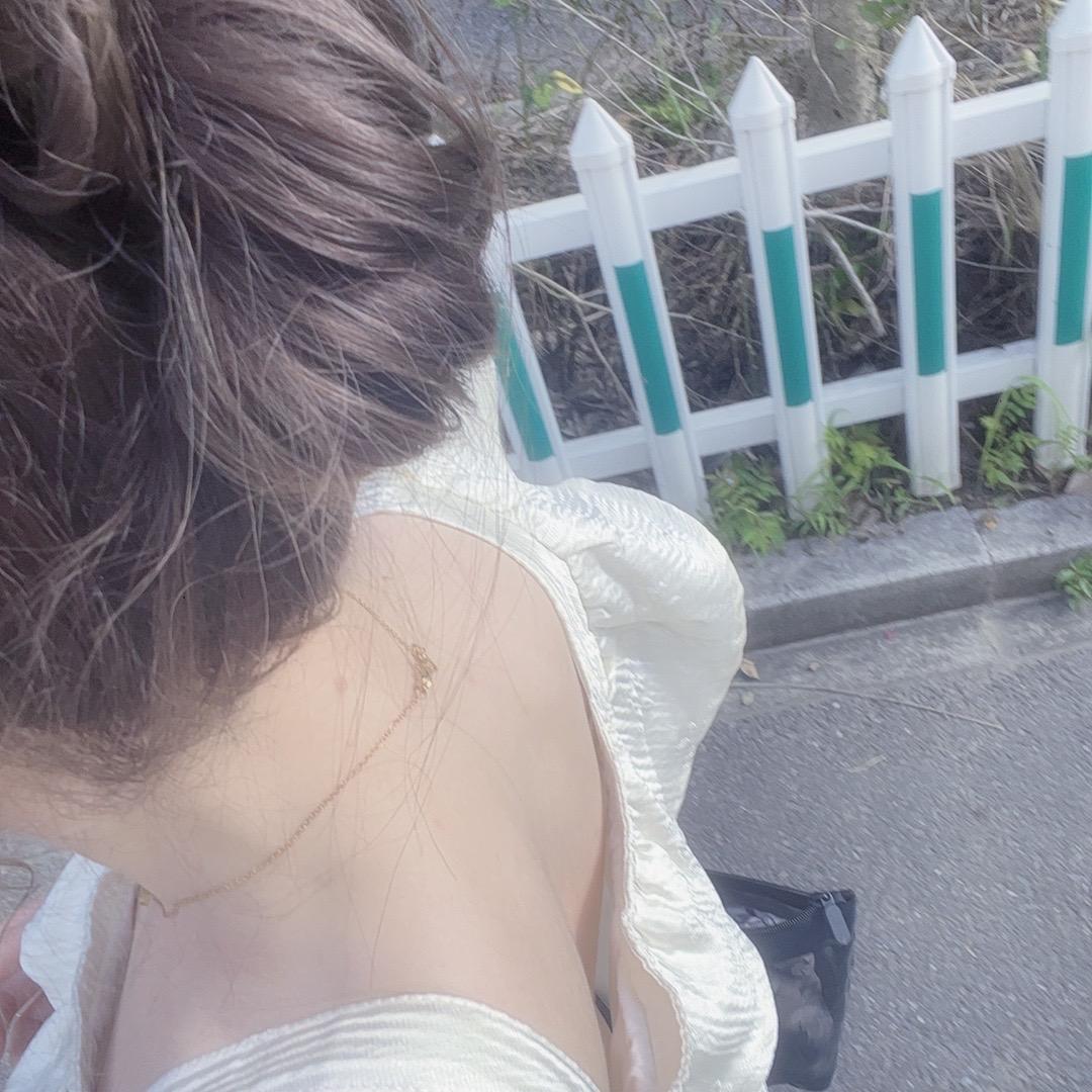 堇年