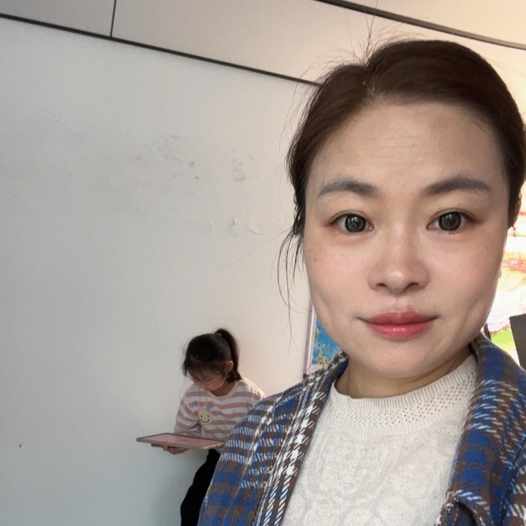 黄小美(养娃)