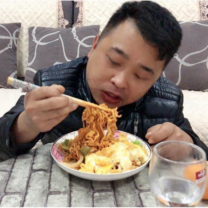 刘弱西（刘强东）