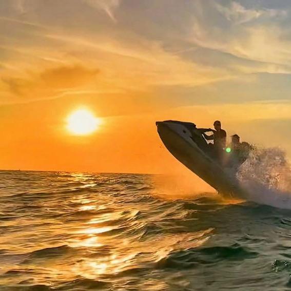 涠洲岛贝壳沙滩Here