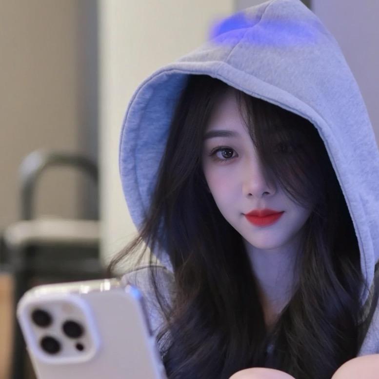 暗你着迷 . 💫