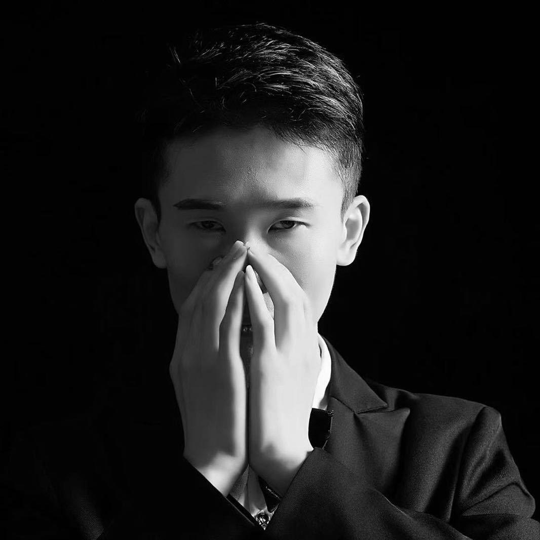 零线亚威发型设计