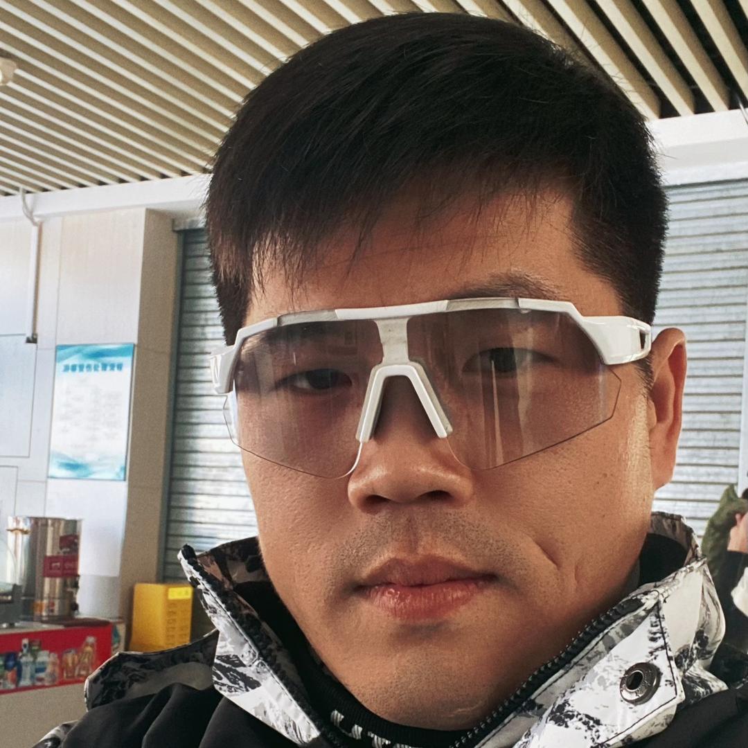 自驾露营的大王