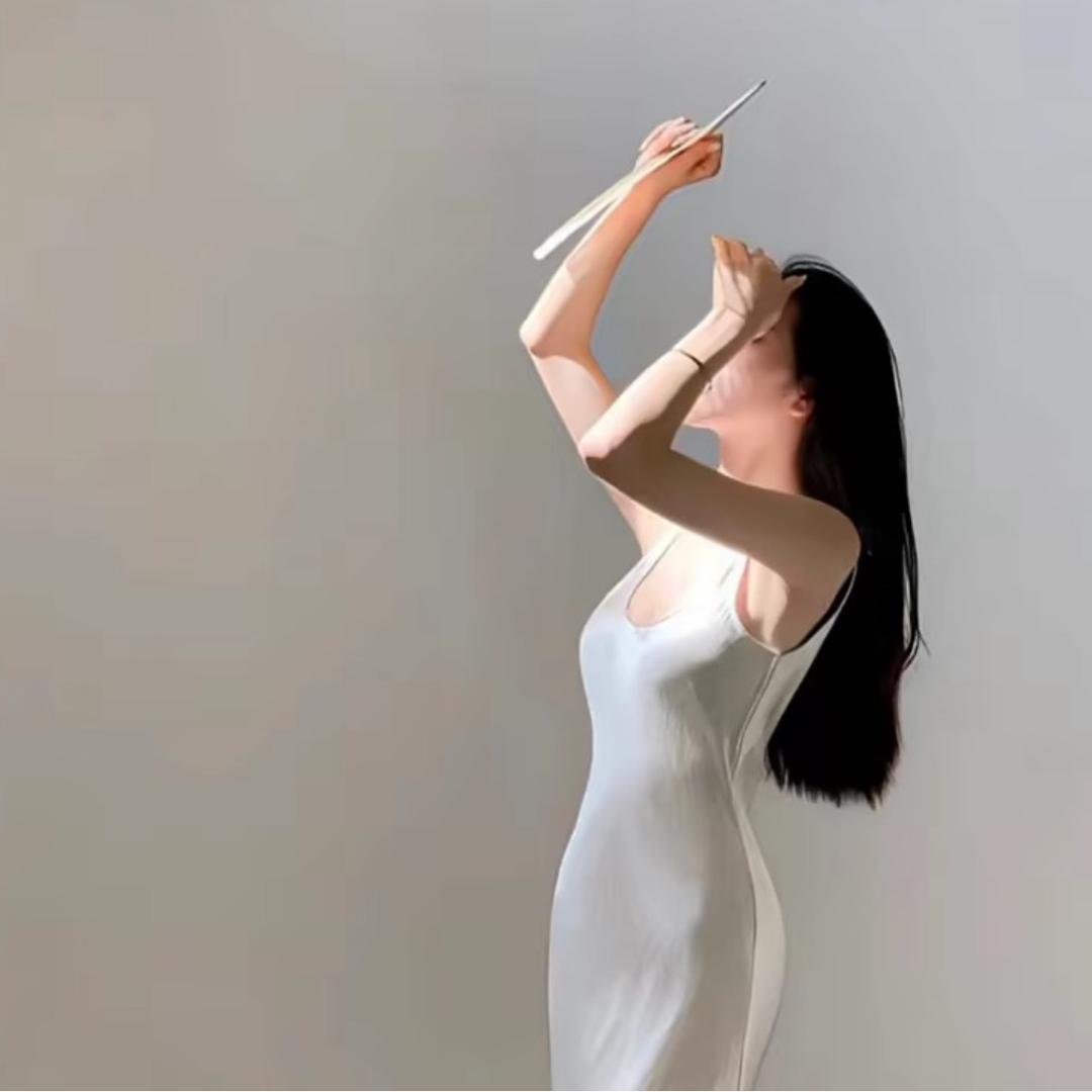.董妮儿