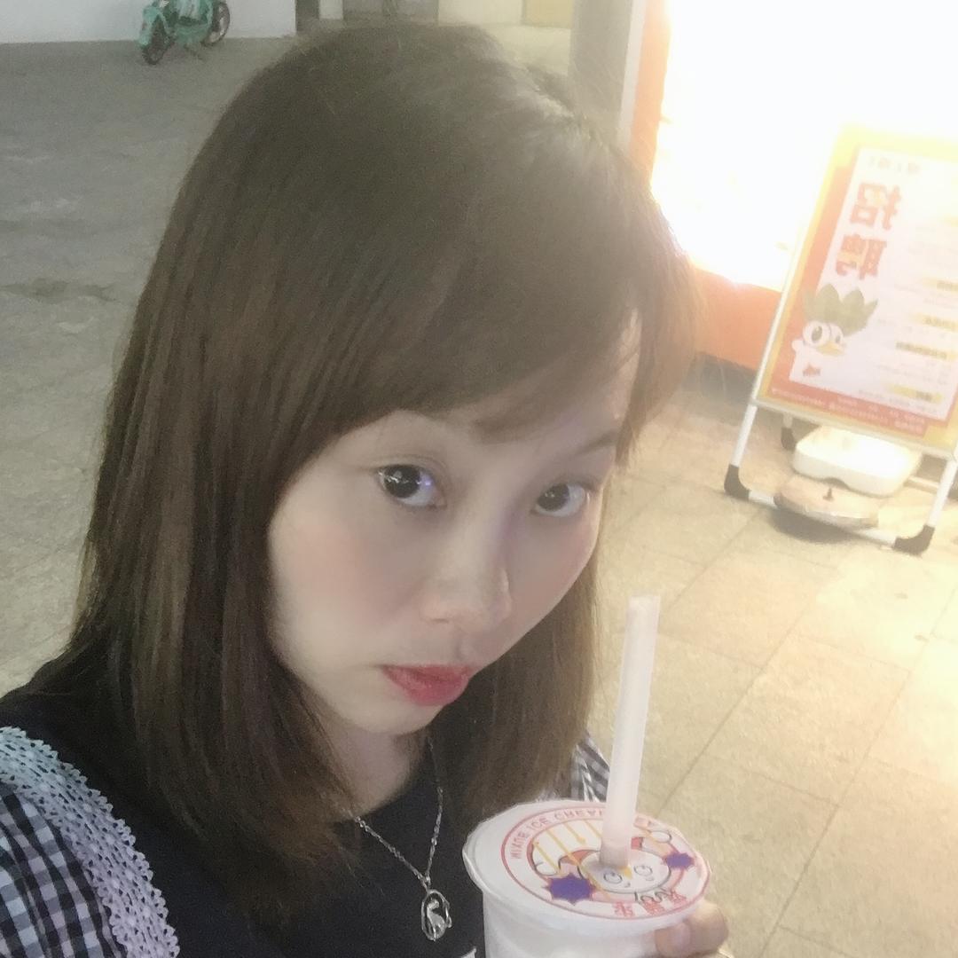 英皇妹服饰（啊宝）