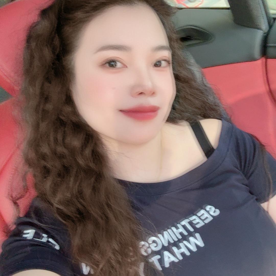 倩倩不忌口减重美甲美睫